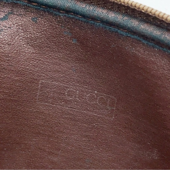 Auth Gucci GG Supreme Marmont GD
Brown PVC Leather Pouch - Picture 14 of 14